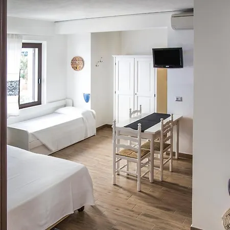 Tuora Apartment *